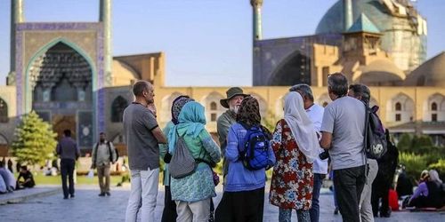 Isfahan, Naqsh-e Jahan Square